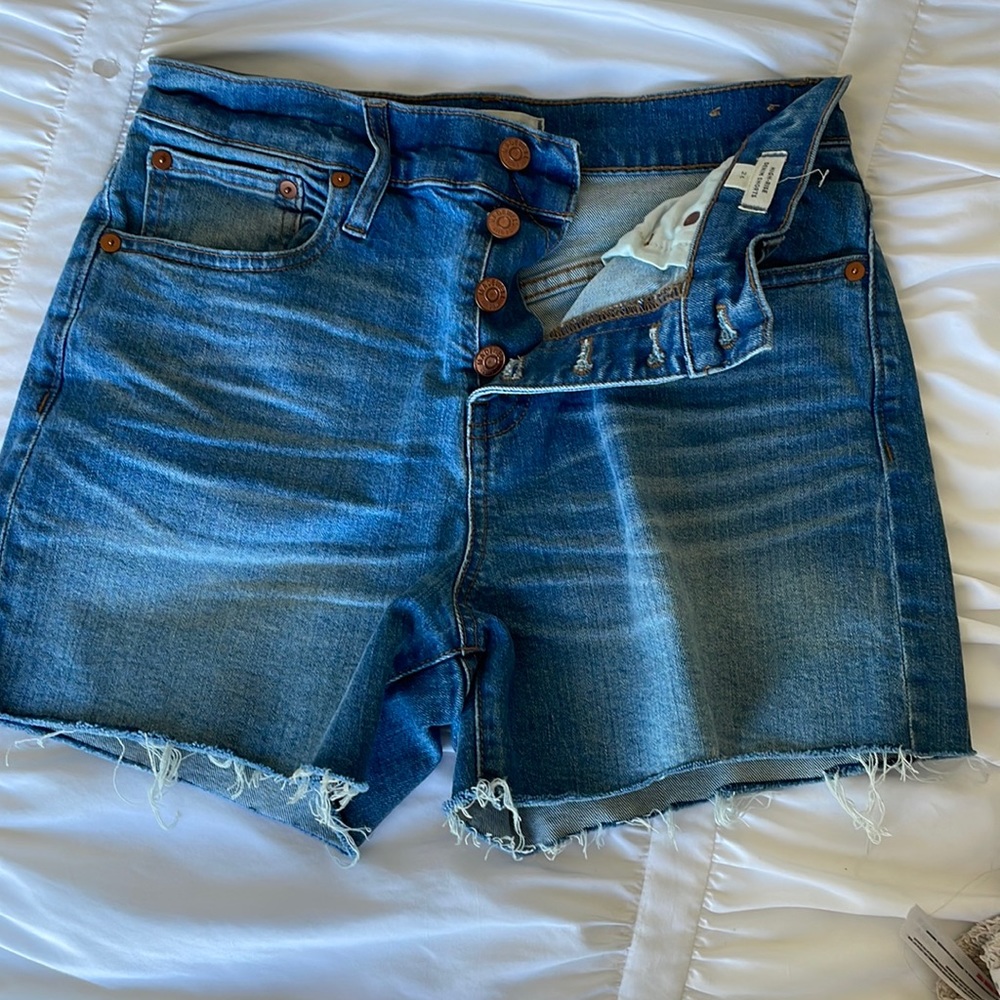 High-Rise button up Madewell shorts